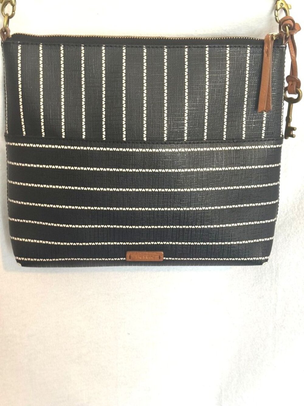 FOSSIL Fiona Large Crossbody Bag, Black & White Geo Heart Pattern